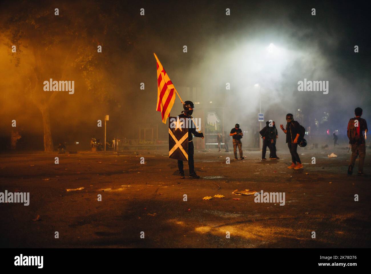 5th giorno di proteste contro le pene detentive richieste ai leader indipendenti catalani Foto Stock