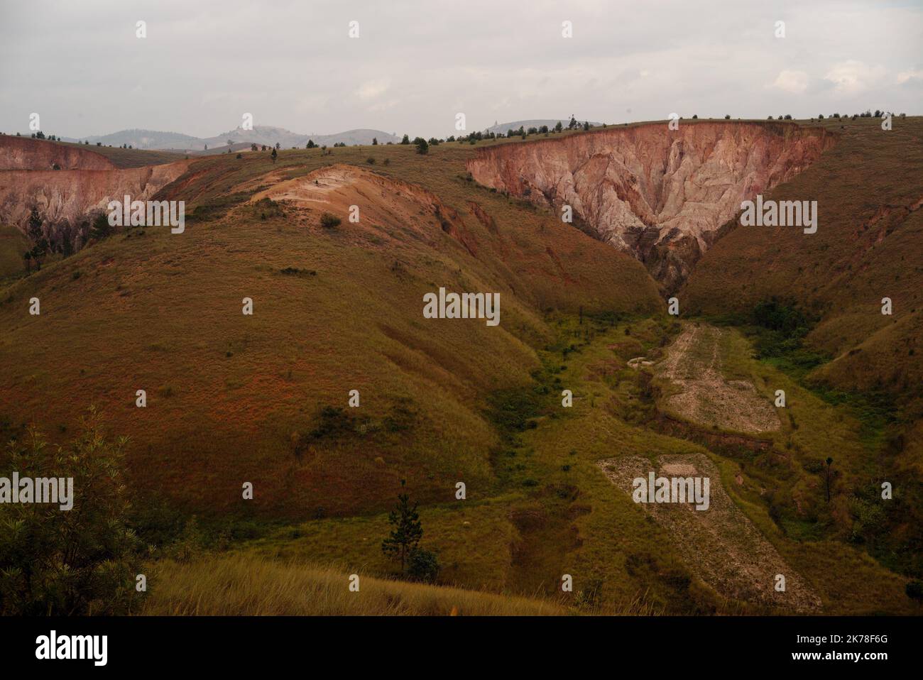 ©Arnaud De grave / le Pictorium/MAXPPP - Arnaud De grave / le Pictorium - 17/11/2015 - Madagascar / Alaotra-Mangoro - Lavaka : erosione dovuta alla deforestazione. / 17/11/2015 - Madagascar / Alaotra-Mangoro - Lavaka, erosione dovuta alla deforestazione. Foto Stock