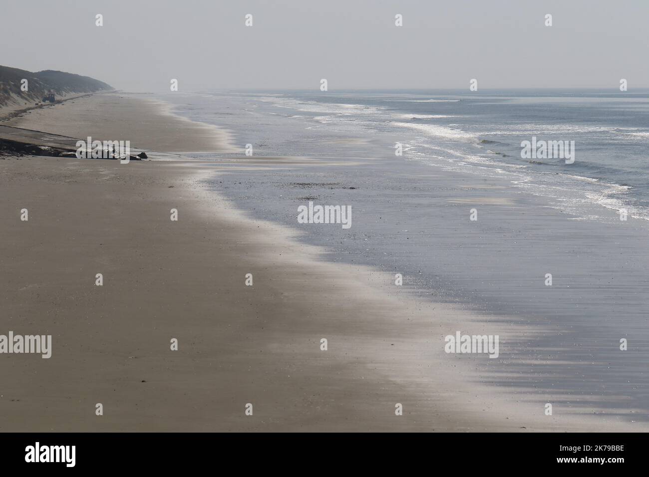 Â©PHOTOPQR/LE COURRIER PICARD/Fred HASLIN ; Quend Plage ; 08/04/2020 ; 08/04/20 Quend Plage les Pins confinÃ© vide Cote Picarde la plage Photo Fred HASLIN La costa della Piccardia è vuota durante le misure di blocco del coronavirus il 08 aprile 2020 Foto Stock