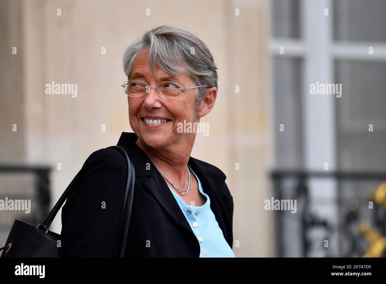 Elisabeth Borne, Ministro del lavoro, dell'occupazione e dell'integrazione durante l'uscita dal Consiglio dei Ministri. Foto Stock