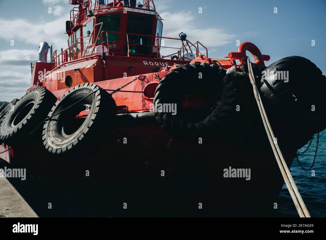 ©Pierre Berthuel / le Pictorium/MAXPPP - Pierre Berthuel / le Pictorium - 03/08/2020 - Italie / Sardaigne / Sardaigne - Remorqueur / 03/08/2020 - Italia / Sardegna / Sardegna - Tug Foto Stock