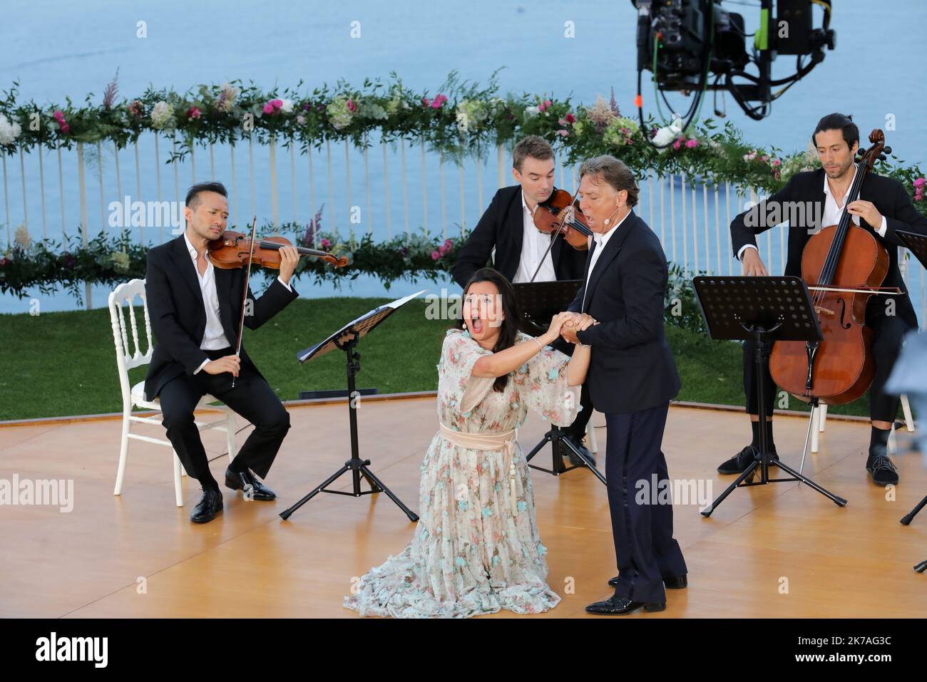 Eze (Sud Est della Francia); 08/16/2020; il duo Roberto Alagna-Aleksandra Kurzak canta l'amore 'nel vuoto' per il sito web dell'Opera Metropolitana di New York Foto Stock