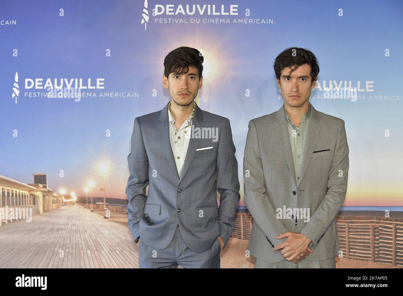 ©PHOTOPQR/OUEST FRANCE/Daniel FOURAY ; Deauville ; 05/09/2020 ; Deauville . 46e festival du cinéma américain . Foto Call du film Teddy . Ludovic Boukherma . Réalisateur . Zoran Boukherma . Réalisateur . - Festival del cinema americano a Deauville, Francia, il settembre 5th 2020 Foto Stock