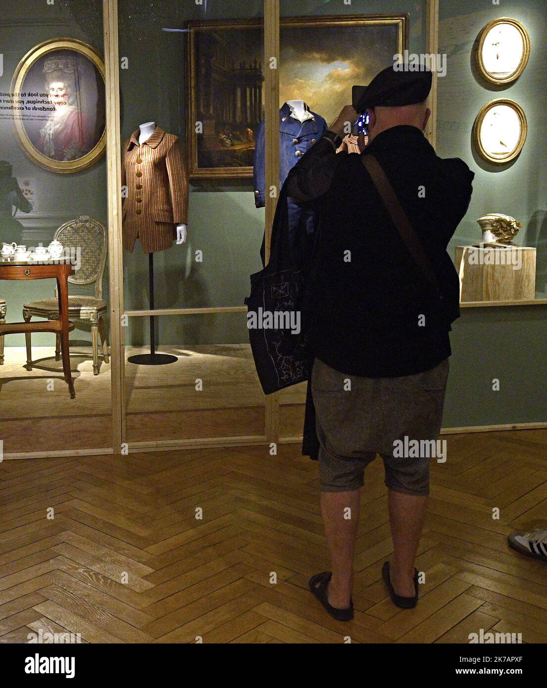 ©PHOTOPQR/LE PROGRES/Stéphane GUIOCHON - Lione 2e Arrondissement 08/09/2020 - Expo Vivienne Westwood - A Lione au musée des tissus Expo Vivienne Westwood - dal 10 settembre al 17 gennaio 2021 il Museo del tessile ospiterà una grandiosa mostra dedicata al designer britannico Vivienne Westwood. Foto Stock