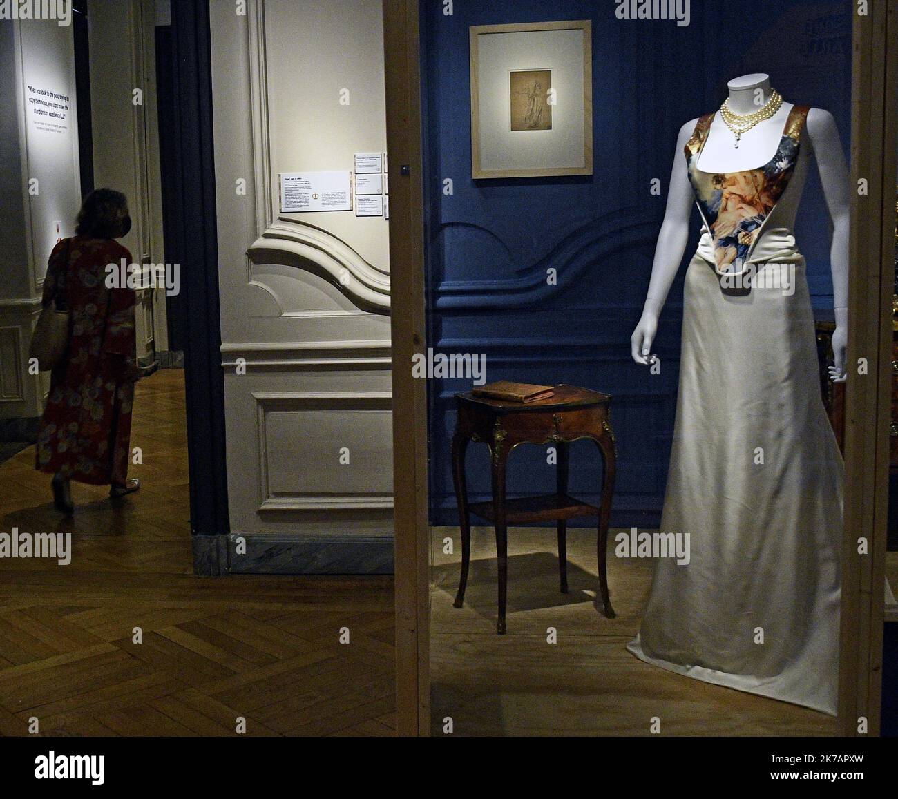 ©PHOTOPQR/LE PROGRES/Stéphane GUIOCHON - Lione 2e Arrondissement 08/09/2020 - Expo Vivienne Westwood - A Lione au musée des tissus Expo Vivienne Westwood - dal 10 settembre al 17 gennaio 2021 il Museo del tessile ospiterà una grandiosa mostra dedicata al designer britannico Vivienne Westwood. Foto Stock