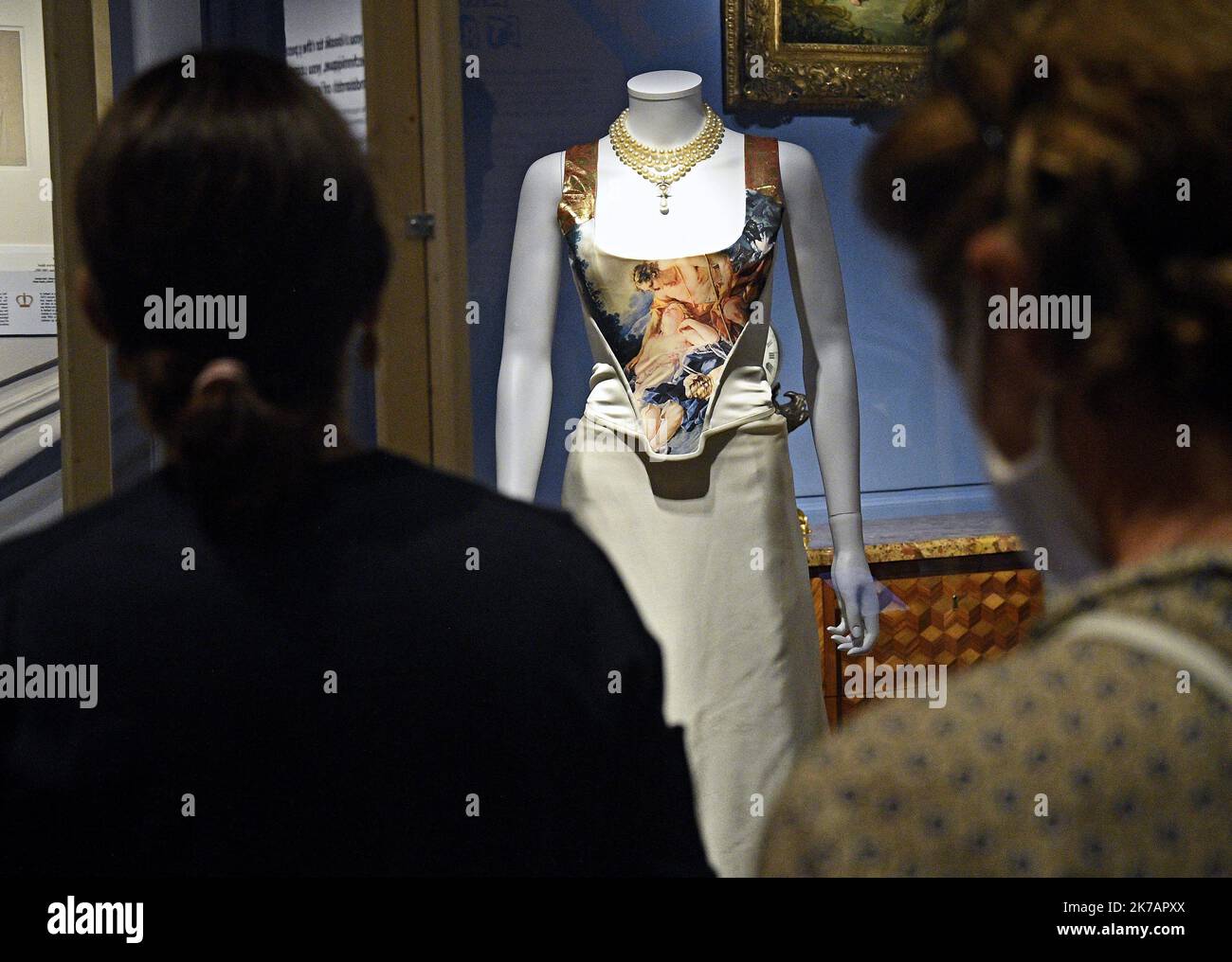 ©PHOTOPQR/LE PROGRES/Stéphane GUIOCHON - Lione 2e Arrondissement 08/09/2020 - Expo Vivienne Westwood - A Lione au musée des tissus Expo Vivienne Westwood - dal 10 settembre al 17 gennaio 2021 il Museo del tessile ospiterà una grandiosa mostra dedicata al designer britannico Vivienne Westwood. Foto Stock