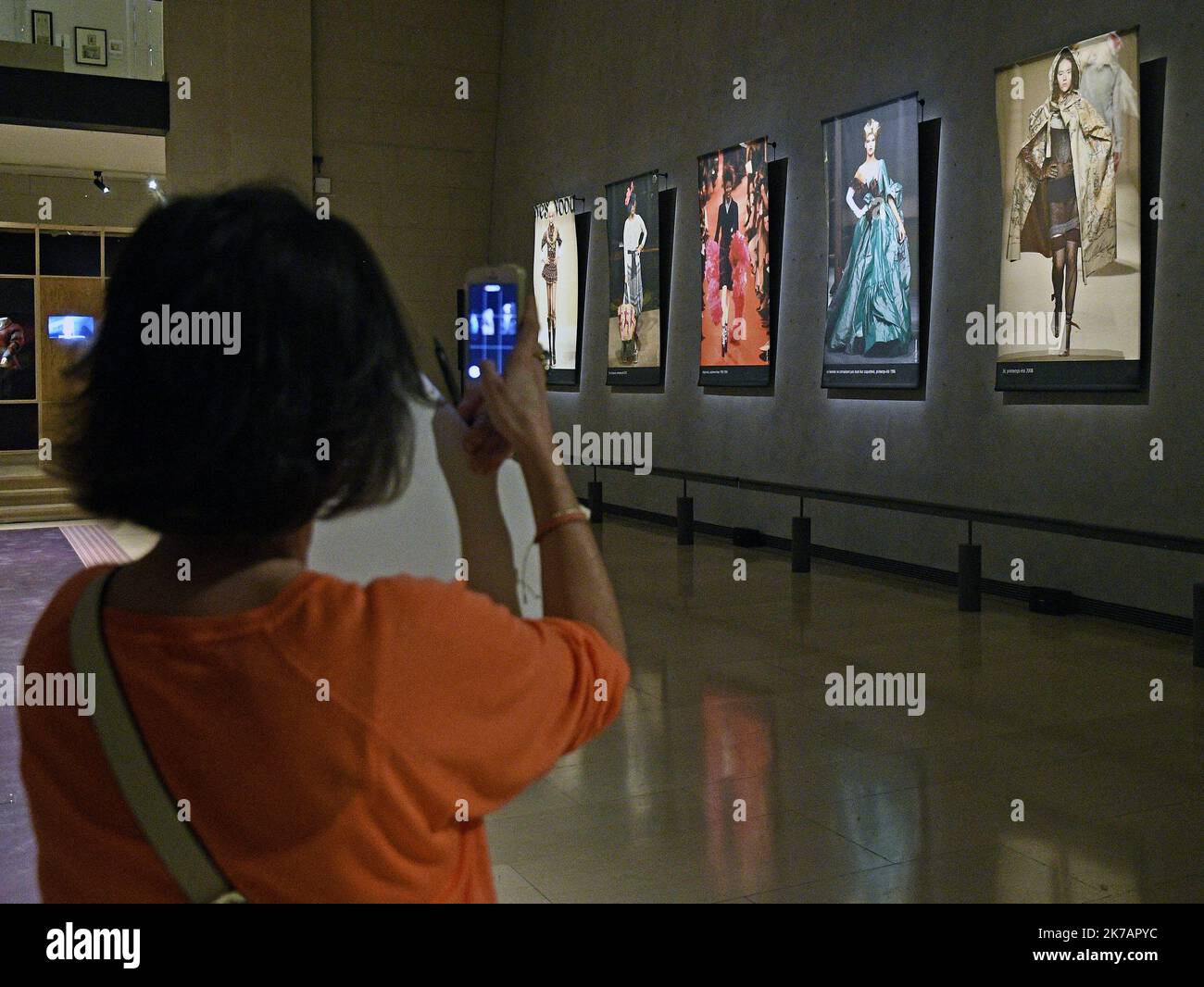 ©PHOTOPQR/LE PROGRES/Stéphane GUIOCHON - Lione 2e Arrondissement 08/09/2020 - Expo Vivienne Westwood - A Lione au musée des tissus Expo Vivienne Westwood - dal 10 settembre al 17 gennaio 2021 il Museo del tessile ospiterà una grandiosa mostra dedicata al designer britannico Vivienne Westwood. Foto Stock