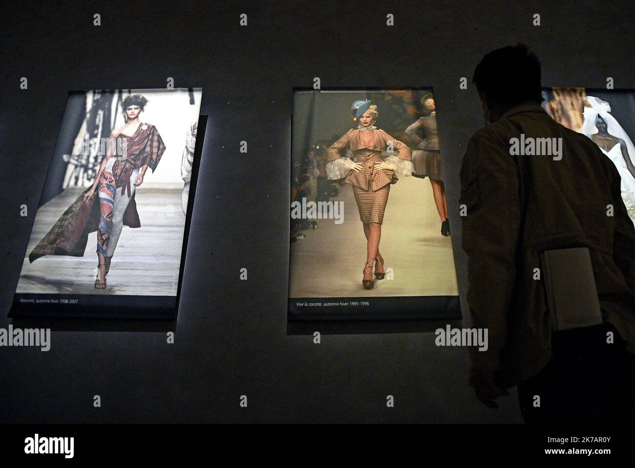 ©PHOTOPQR/LE PROGRES/Stéphane GUIOCHON - Lione 2e Arrondissement 08/09/2020 - Expo Vivienne Westwood - A Lione au musée des tissus Expo Vivienne Westwood - dal 10 settembre al 17 gennaio 2021 il Museo del tessile ospiterà una grandiosa mostra dedicata al designer britannico Vivienne Westwood. Foto Stock