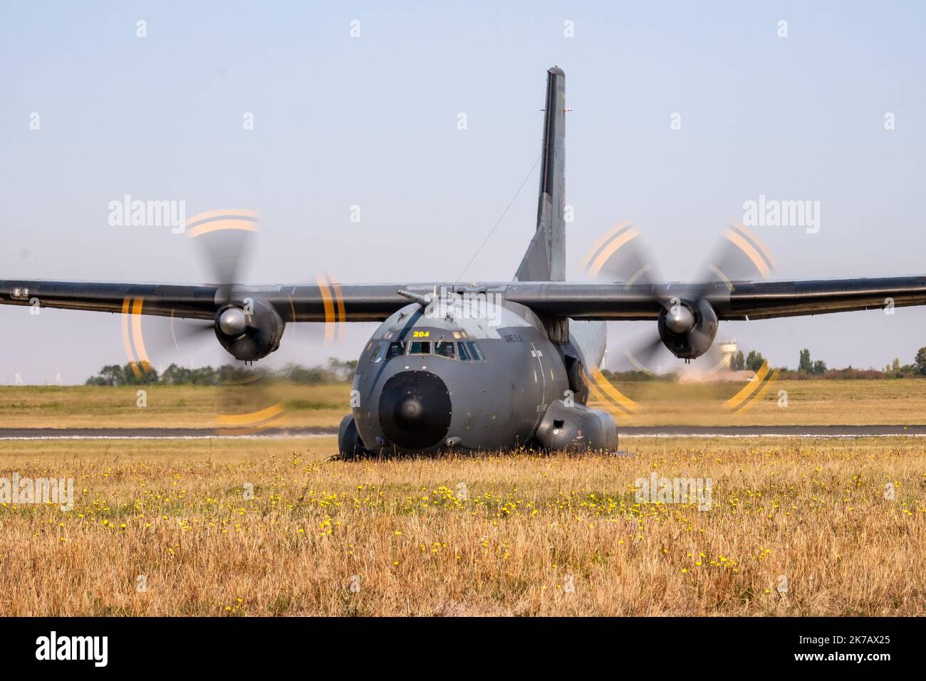 Arnaud BEINAT/Maxppp. 2020/09/11, Orléans, Francia. Avion cargo Transall spécialement décoré Durant la journée anniversaire des 75 ans de l'escadron de transport de l'armée de l'air Poitou qui appartient au commandement des opérazioni spéciales. Foto Stock