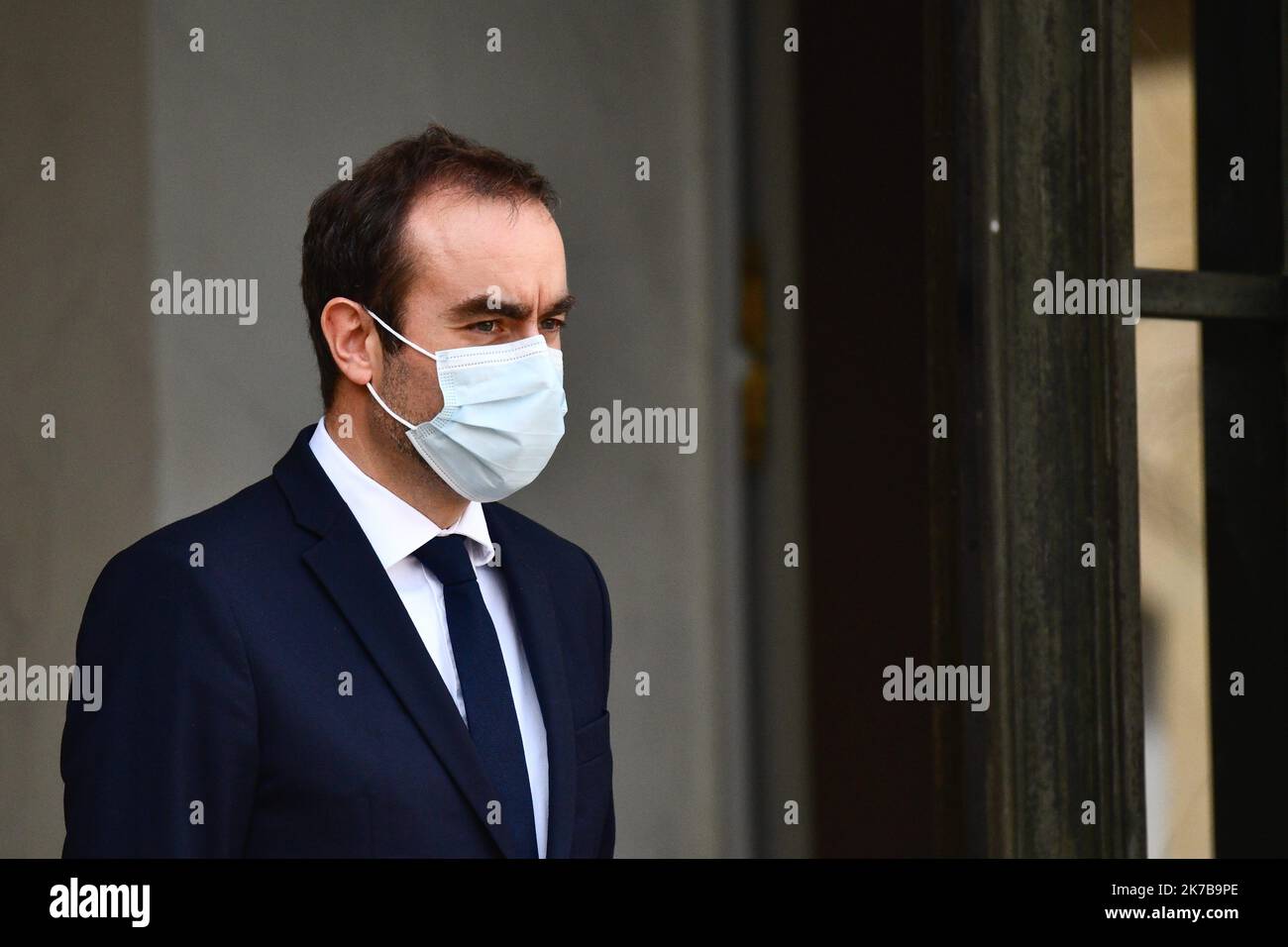 ©Julien Mattia / le Pictorium/MAXPPP - Julien Mattia / le Pictorium - 07/10/2020 - Francia / Ile-de-France / Parigi - M. Sebastien LECORNU, ministre des Outre-mer en sortie du Conseil des Ministres du Mercredi 07 ottobre 2020 / 07/10/2020 - Francia / Ile-de-France (regione) / Parigi - Sebastien, LECORNU, Sig. Ministro dei Dipartimenti d'oltremare del Consiglio dei Ministri mercoledì 07 ottobre 2020 Foto Stock