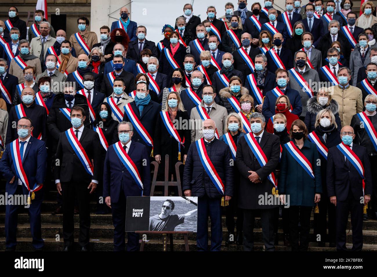 ©THOMAS PADILLA/MAXPPP - 20/10/2020 ; PARIGI, FRANCIA ; HOMMAGE DES DEPUTES A L' ASSEMBLEE NATIONALE AU PROFESSIONUR ASSASSINE LORS D' UNE ATTAQUE TRRORISTE, SAMUEL PATY. RICHARD FERRAND, PRESIDENTE DE L'ASSEMBLEE NATIONALE. - OMAGGIO DEI DEPUTATI A SAMUEL PATY FRANCIA - PARIGI OTT 20 2020 Foto Stock