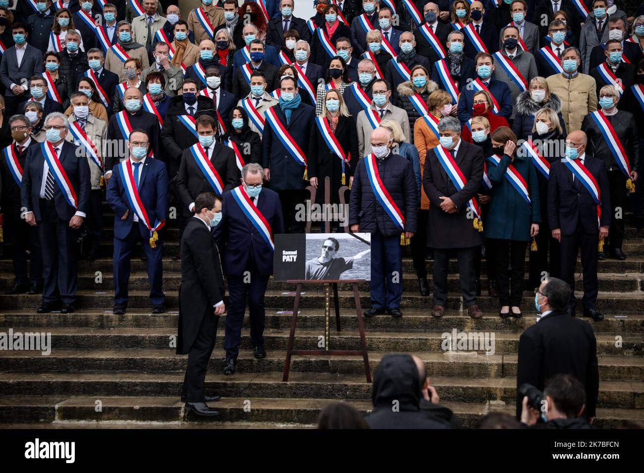 ©THOMAS PADILLA/MAXPPP - 20/10/2020 ; PARIGI, FRANCIA ; HOMMAGE DES DEPUTES A L' ASSEMBLEE NATIONALE AU PROFESSIONUR ASSASSINE LORS D' UNE ATTAQUE TRRORISTE, SAMUEL PATY. RICHARD FERRAND, PRESIDENTE DE L'ASSEMBLEE NATIONALE. - OMAGGIO DEI DEPUTATI A SAMUEL PATY FRANCIA - PARIGI OTT 20 2020 Foto Stock