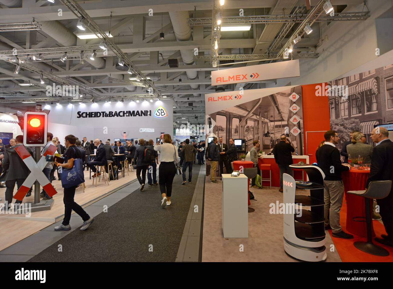 Una vista delle sale espositive di Innotrans, salone internazionale dei trasporti, Berlino, settembre 2022 Foto Stock