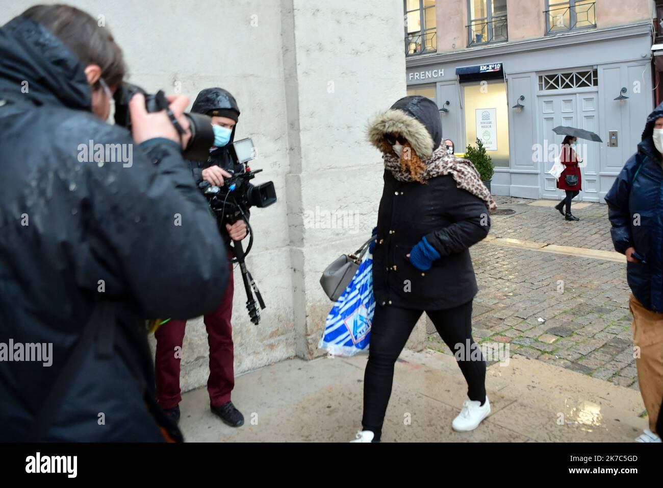 ©PHOTOPQR/LA MONTAGNE/Richard BRUNEL ; ; 01/12/2020 ; ouverture proces fiona, arrivee de cecile BOURGEON, lyon le 01 dicembre 2020, foto Richard Brunel - il caso Fiona riprovato a Lione durante un quarto processo del 1 2020 dicembre Foto Stock