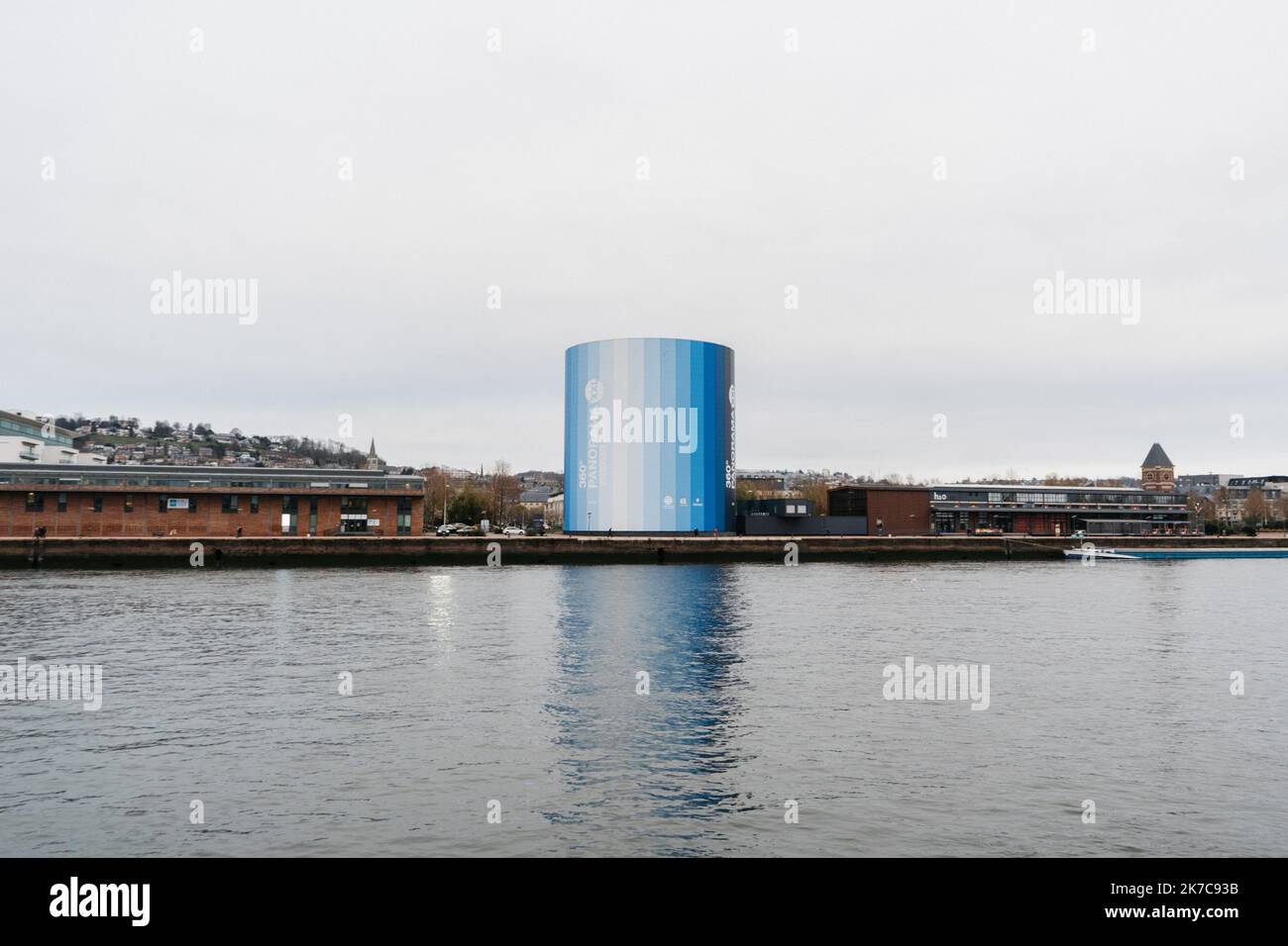 ©Julian Letouq / le Pictorium/MAXPPP - Julian Letouq / le Pictorium - 10/12/2020 - France / Normandie / Rouen - Appel d'offres pour demolir definitivement le Panorama XXL. / 10/12/2020 - Francia / Normandia / Rouen - gara d'appalto per demolire il Panorama XXL una volta per tutte. Foto Stock