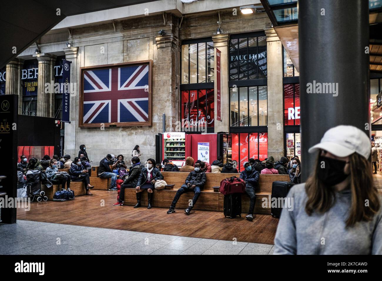 ©Sadak Souici / le Pictorium/MAXPPP - Sadak Souici / le Pictorium - 22/12/2020 - Francia / Ile-de-France / Parigi - Aucun train n'est autorise du Royaume-uni vers la France auto Parigi, comme plusieurs autres Pays, Suspend tous les voyages en provenzance du Royaume-uni a la suite de l'Emergence d'une souche de coronavirus -incontrolable-. / 22/12/2020 - Francia / Ile-de-France (regione) / Parigi - Nessun treno è consentito dal Regno Unito alla Francia perché Parigi, come molti altri paesi, sta sospendendo tutti i viaggi dal Regno Unito a seguito della comparsa di un ceppo - incontrollabile - di coronavirus. Foto Stock