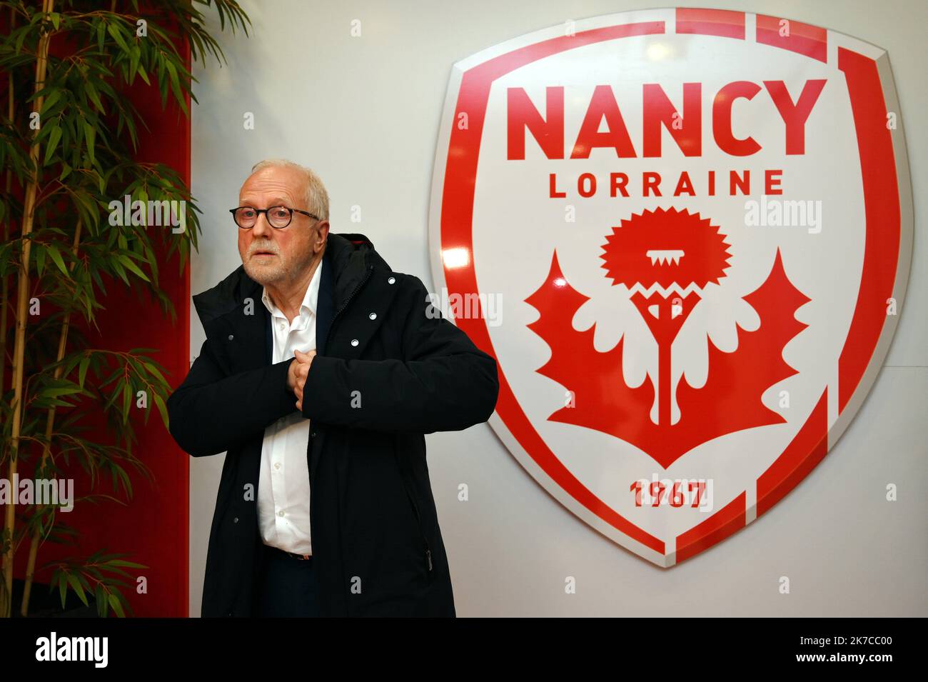 ©PHOTOPQR/L'EST REPUBLICAIN/ALEXANDRE MARCHI ; TOMBLAINE ; 31/12/2020 ; SPORT - CALCIO - VENTE DU CLUB AS NANCY LORRAINE - ASN. Stade Marcel Picot, Tomblaine 31 dicembre 2020. Jacques ROUSSELOT, président de l'AS Nancy Lorraine, annonce la vente officielle du club de football de Ligue 2 à des inventisseurs américains et seno-américains lors de sa dernière conférence de presse. FOTO Alexandre MARCHI. - Dicembre 31st 2020 seconda lega francese Nancy Lorraine club di calcio venduto a investitori stranieri (americano e sino americano) Foto Stock