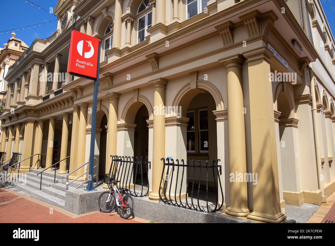 Filiale di Australia Post in strada estiva Orange centro città, centro occidentale NSW, Australia Foto Stock