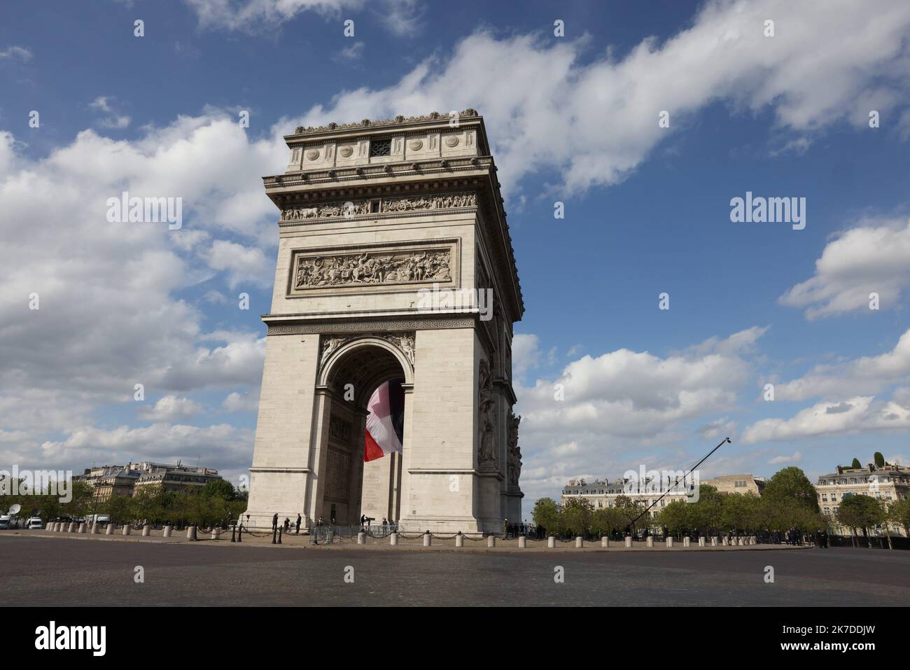 ©PHOTOPQR/LE PARISIEN/Olivier Lejeune ; Paris ; 08/05/2021 ; Cérémonie de commémoration du 76 ème anniversaire de la Victoire du 8 mai 1945. Cerimonia per la fine della seconda guerra mondiale all'Arco di Trionfo a Parigi, 08 maggio 2021. Foto Stock