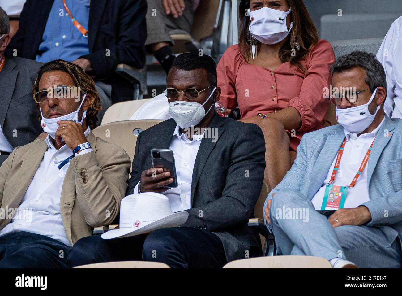 Aurelien Morissard / IP3 ; Marcel Desailly partecipa al singolo maschile tra Rafael NADAL di Spagna e Novak DJOKOVIC di Serbia nella semifinale del torneo francese di tennis Open al Roland Garros di Parigi, 11 giugno 2021. Foto Stock