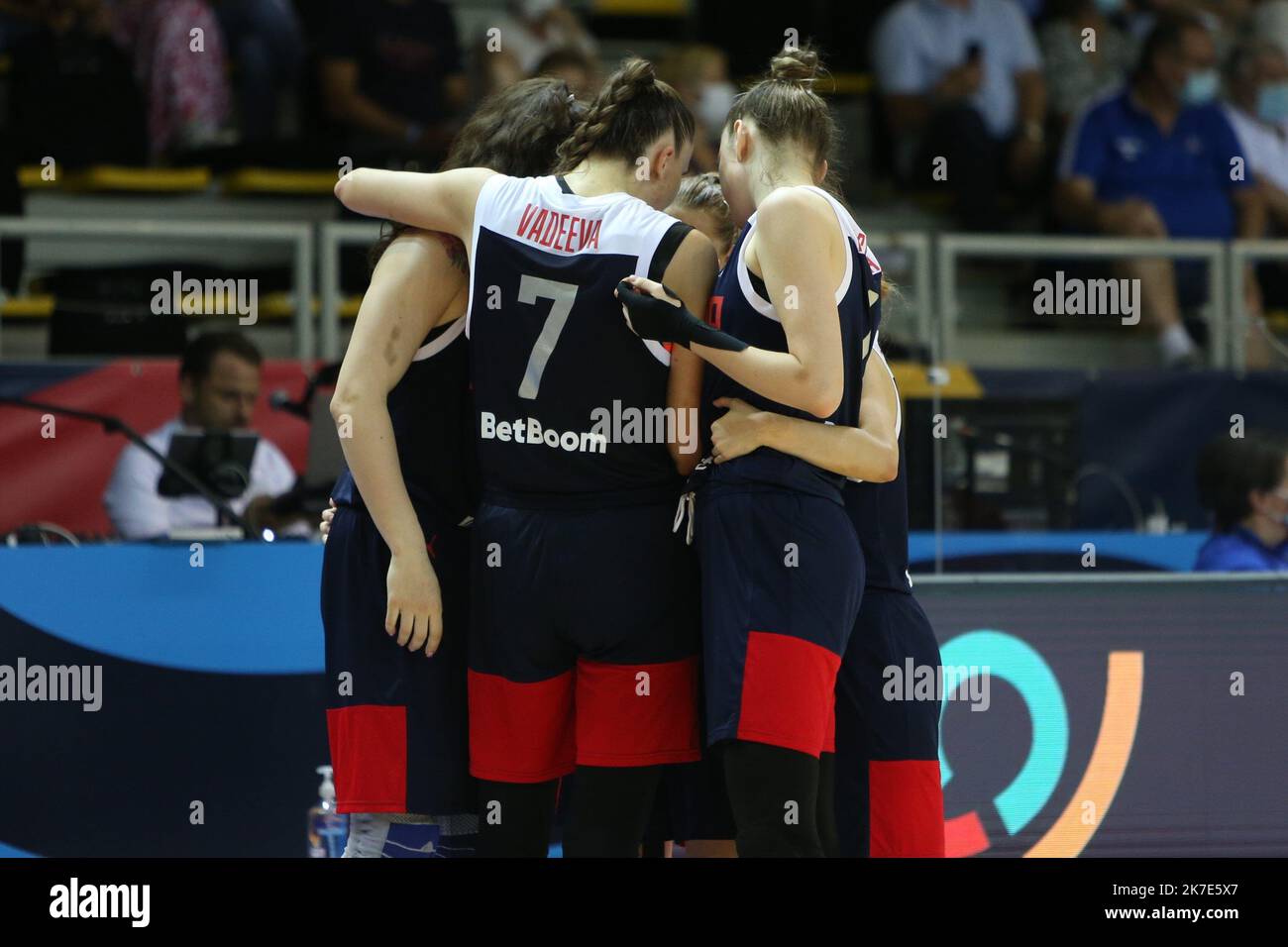 ©Laurent Lairys/MAXPPP - Team Russia durante la FIBA EuroBasket femminile 2021, la partita di basket di quarti di finale tra Belgio e Russia il 23 giugno 2021 a Rhenus Sport a Strasburgo, Francia - Foto Laurent Lairys/MAXPPP Foto Stock