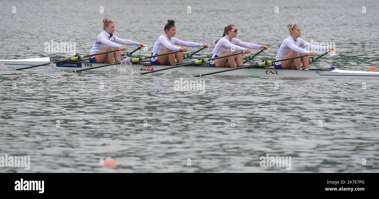 ©PHOTOPQR/LE PROGRES/Philippe TRIAS - 25/06/2021 - Equipe de France d'aviron, Bellecin, 25 juin 2021. -Entrainement des athlètes de l'équipe de France sélettionnés pour les jeux olympiques 2021 au Japon sur le lac de Vouglans. Les filles en 4 de couple, - Emma Lunatti, Marie Jacquet, Margaux Bailleul et Violaine Aernoudt. - Allenamento degli atleti della squadra francese selezionati per i Giochi Olimpici 2021 in Giappone sul lago Vouglans. Foto Stock