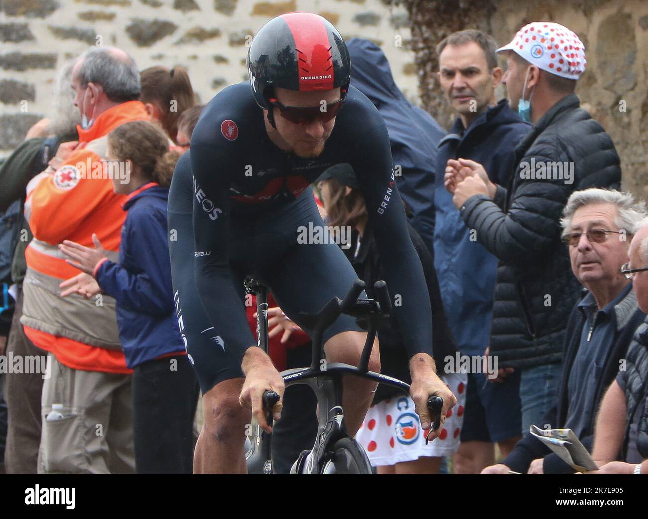 ©Laurent Lairys/MAXPPP - TAO GEOGHEGAN HART di INEOS GRENADIERS durante il Tour de France 2021, gara ciclistica fase 5, cronometro, Change - Laval (27,2 km) il 30 giugno 2021 a Laval, Francia - Foto Laurent Lairys / MAXPPP - 2021° tappa Tour de France 5° crono giugno 30 2021 Foto Stock