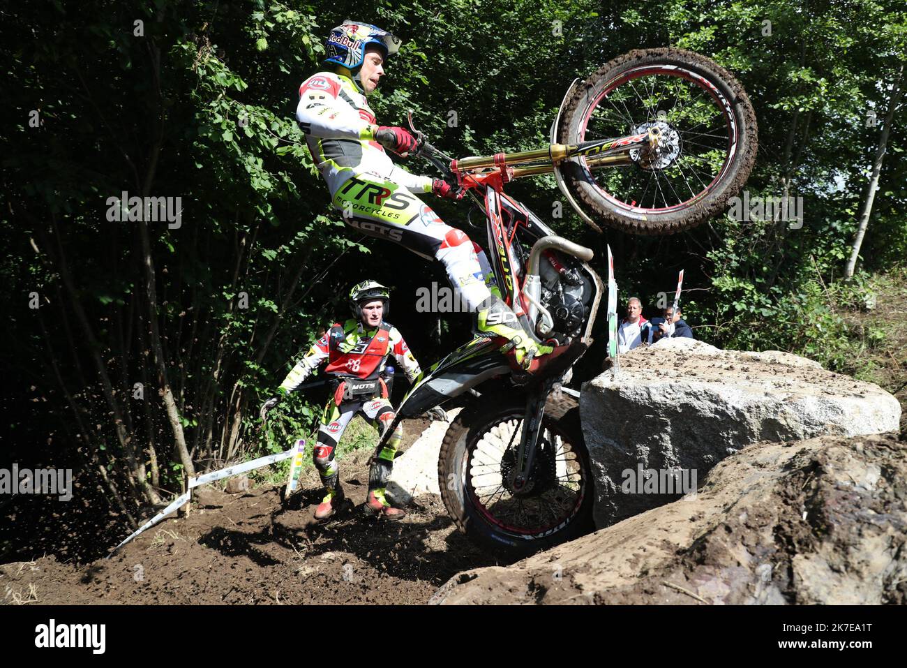 Thierry Larret / Maxppp . mecaniques sportive. Championnat du Monde de Trial. 2 eme Manche en France sur le circuit de Charade, Saint Genes Champanelle (63), le 4 juillet 2021. RAGA SANS ADAM (ESP) TRRS Foto Stock