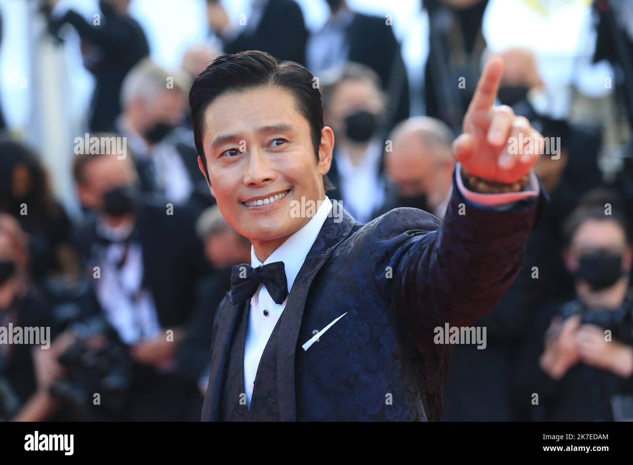 ©PHOTOPQR/NICE MATIN/BOTELLA ; ; ; 17/07/2021 ; Lee Byung-hun partecipa alla proiezione finale di 'OSS 117: From Africa with Love' e alla cerimonia di chiusura durante il 74th° Festival del cinema di Cannes, il 17 luglio 2021 a Cannes. Il Festival Internazionale del Cinema di Cannes 74th, in Francia. Foto Stock