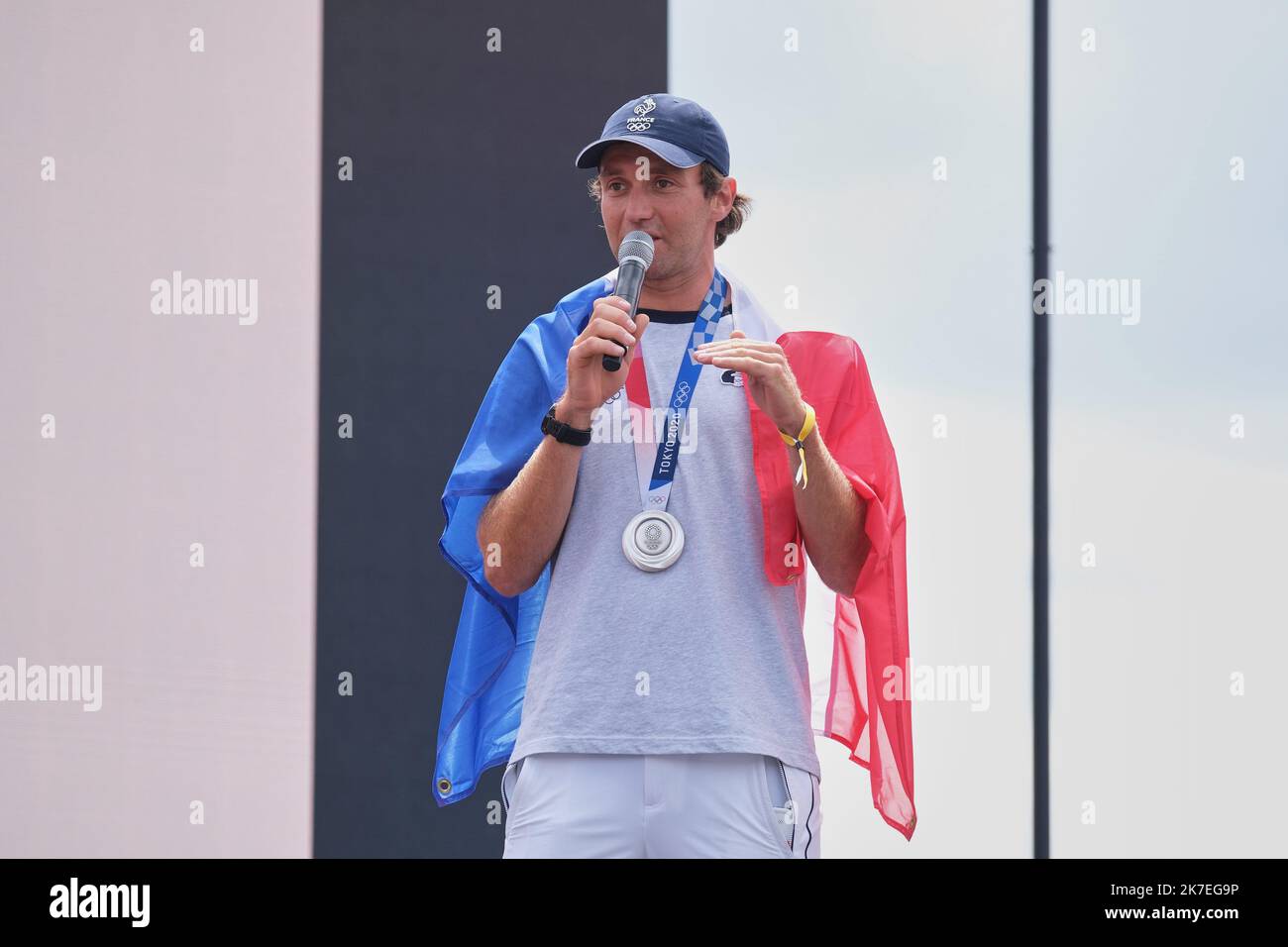 ©PHOTOPQR/LE PARISIEN/Bastien Moignoux ; Parigi ; 02/08/2021 ; Parigi (16e), Francia. 02/08/21. Le retour des médaillés des JO de Tokyo au Trocadéro. Thomas Goyard sur la scène. - Parigi, Francia, agosto 2nd 2021. Medaglia francese dei Giochi olimpici estivi di Tokyo 2020 di nuovo in Francia Foto Stock