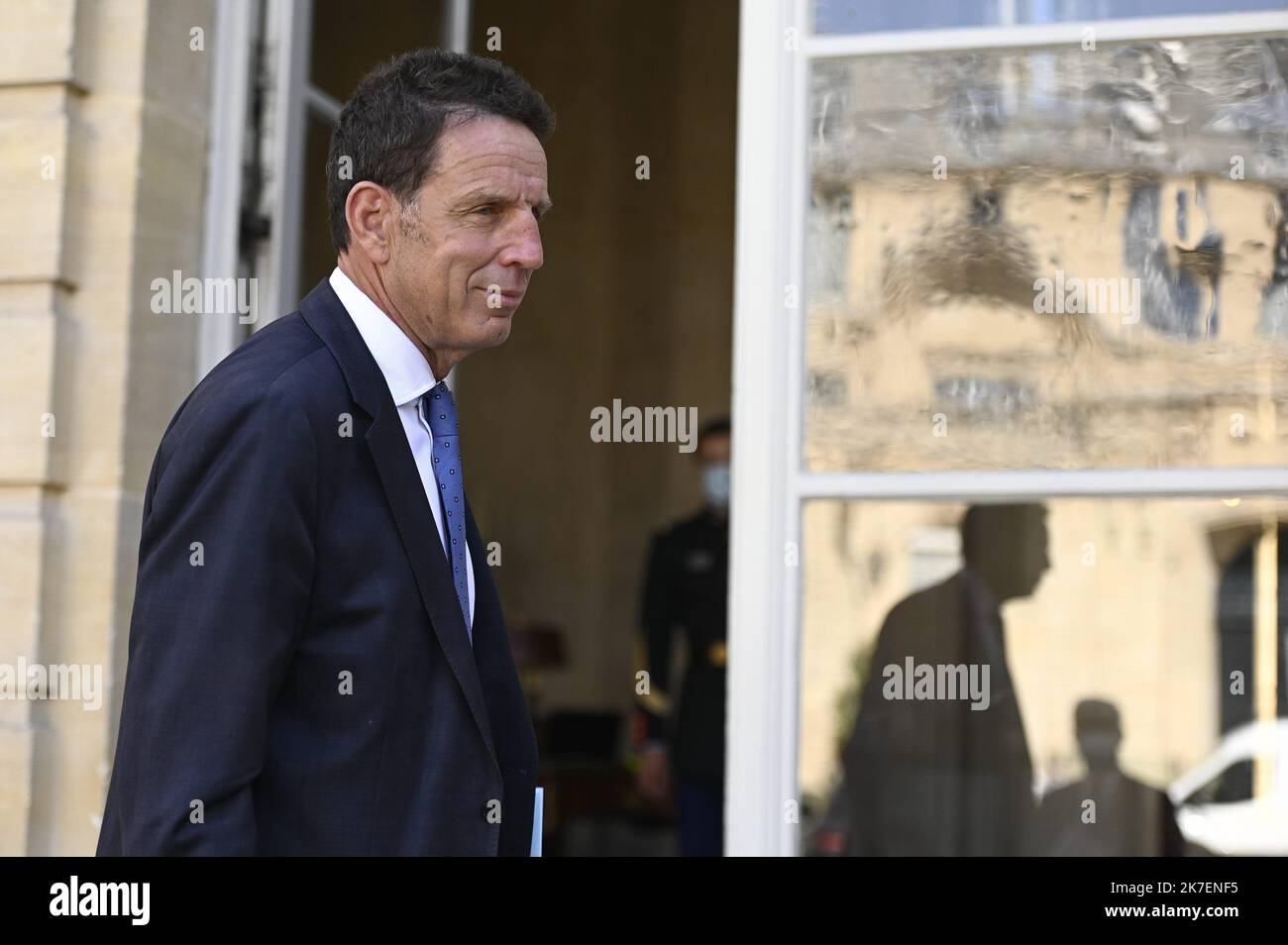 ©Julien Mattia / le Pictorium/MAXPPP - Julien Mattia / le Pictorium - 2/9/2021 - Francia / Ile-de-France / Parigi - Geoffroy Roux de Bezieux president du Medef a l'hotel de Matignon pour son entretentretien avec le Premier Ministre, Jean Castex, A Paris le 2 settembre 2021 / 2/9/2021 - Francia / Ile-de-France (regione) / Parigi - Geoffroy Roux de Bezieux presidente di Medef presso l'hotel Matignon per il suo incontro con il primo ministro Jean Castex, a Parigi il 2 settembre 2021 Foto Stock