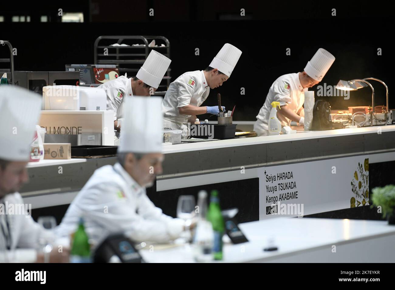 ©PHOTOPQR/LE PROGRES/Joël PHILIPPON - Chassieu 24/09/2021 - Coupe du monde pâtisserie SIRHA 2021. Chassieu Eurexpo 24 settembre -Coupe du monde de la pâtisserie SIRHA 2021. Coppa del mondo di pasticceria a Lione il 24 settembre 2021 Foto Stock