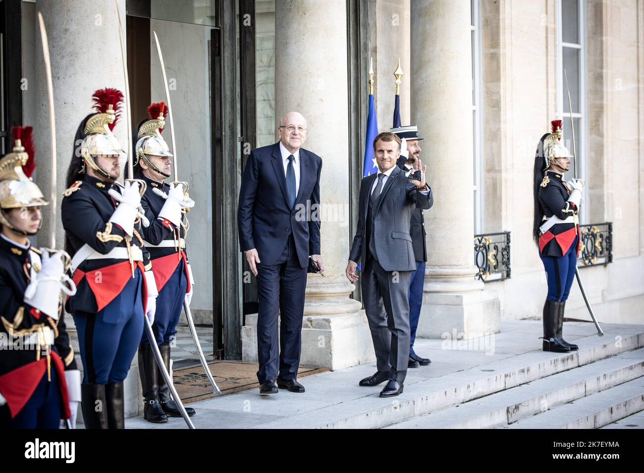 ©Sadak Souici / le Pictorium/MAXPPP - Sadak Souici / le Pictorium - 24/09/2021 - Francia / Ile-de-France / Parigi - Emmanuel Macron recevait pour un dejeuner de travail, le President du Conseil des Ministres du Liban, M. Najib Mikati, au Palais de l'Elysee, le 24 Settembre 2021 / 24/09/2021 - Francia / Ile-de-France (regione) / Parigi - Emmanuel Macron ha ricevuto per un pranzo di lavoro il Presidente del Consiglio dei Ministri del Libano, Najib Mikati, al Palazzo dell'Elisi, 24 settembre 2021 Foto Stock