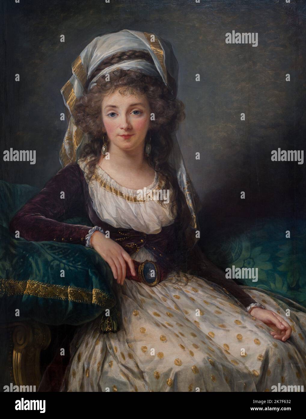©Active Museu/MAXPPP - ActiveMuseum 0001102.jpg / Madame d'Aguesseau de Fresnes, 1789 - Elisabeth Louise Vigee le Brun 1789 - / Elisabeth Louise Vigee le Brun / Peinture Active Museum / le Pictorium Belt , Divan (divano) , Abito , orecchino , neoclassicismo , Pillow , Ritratto , seduto (da) ,Divano ,Turban ,verticale ,Donna ,18th ° secolo ,Elisabeth Louise Vigee le Brun ,Pittura , Foto Stock