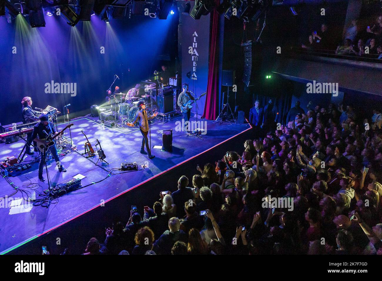 ©Denis TRASFI/MAXPPP - (C) Denis TRASFI / MAXPPP - à l'Alhambra à Paris le 04-10-2021 - Concert de LP (Laura Pergolizzi) Foto Stock