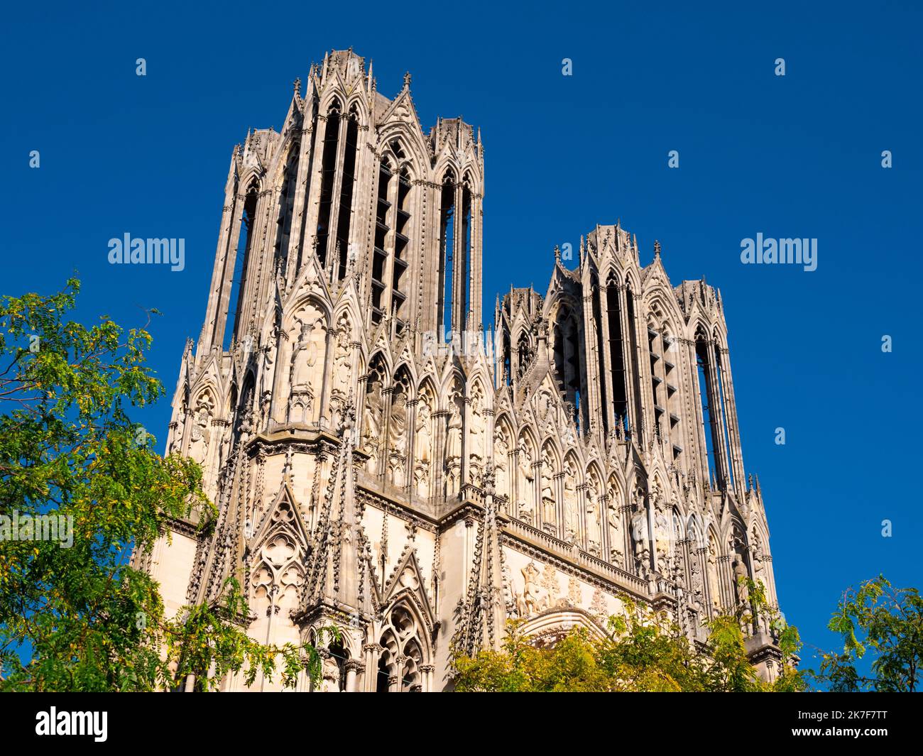 Magnifico edificio gotico di Notre-Dame de Reims, Francia Foto Stock