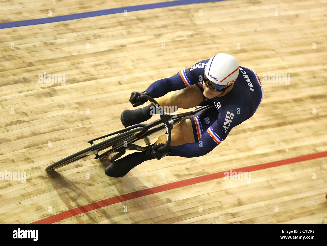 ©PHOTOPQR/LE COURRIER PICARD/HASLIN ; Roubaix ; 23/10/2021 ; 23/10/21 Championnats du monde cyclisme sur piste velodromo Jean Stablinski de Roubaix 1/4 de finale de la vitesse hommes Rayan HELAL Photo Fred HASLIN PISTA CICLABILE ROUBAIX WORLD CHAMPIONSHIPS Foto Stock