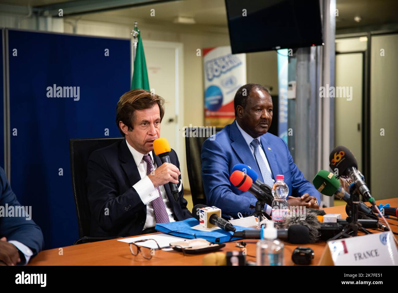 ©Nicolas Remene / le Pictorium/MAXPPP - Point de Presse ce dimanche 24 octobre 2021 au quartier General de la MINUSMA a Bamako au Mali de la deleguation du Conseil de securite des Nations unies qui a rencontre les autorites de la Transition ces jours-ci. Le point de presse s'est tenu presence de l'Ambassadeur du Niger aupres des Nations Unies, Abdou Abarry, figlio omologo francais Nicolas de Riviere, et l'Ambassadeur kenyan, Martin Kimani, Dont le paga assicurare la presidence du Conseil de securite aini que du Representant special du Secretaire General des Nations Unies au Mali et Chef de la MI Foto Stock