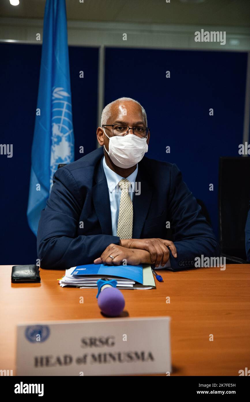 ©Nicolas Remene / le Pictorium/MAXPPP - Point de Presse ce dimanche 24 octobre 2021 au quartier General de la MINUSMA a Bamako au Mali de la deleguation du Conseil de securite des Nations unies qui a rencontre les autorites de la Transition ces jours-ci. Le point de presse s'est tenu presence de l'Ambassadeur du Niger aupres des Nations Unies, Abdou Abarry, figlio omologo francais Nicolas de Riviere, et l'Ambassadeur kenyan, Martin Kimani, Dont le paga assicurare la presidence du Conseil de securite aini que du Representant special du Secretaire General des Nations Unies au Mali et Chef de la MI Foto Stock