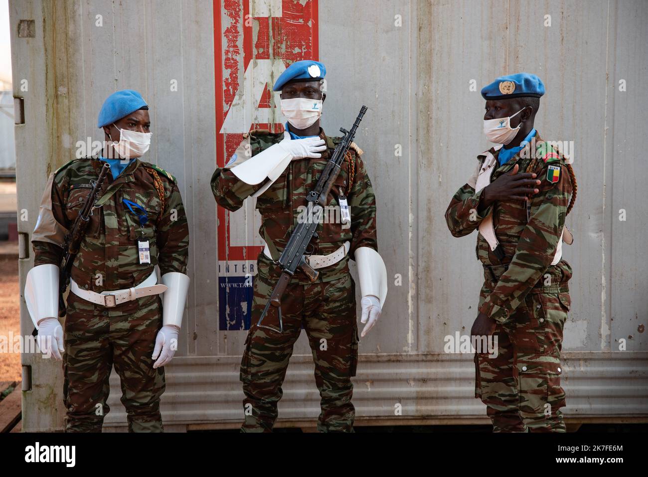 ©Nicolas Remene / le Pictorium/MAXPPP - Ceremonie organisation organisation ce dimanche 24 ottobre 2021 au quartier General de la MINUSMA a Bamako au Mali en memoire des casques bleus tombes pour la paix au Mali. La ceremonie s'est tenue en presence d'une deleguation du Conseil de securite des Nations unies qui a rencontre les autorites de la Transition ces jours-ci. La Delegation, est co-dirigee par l'Ambassadeur du Niger aupres des Nations Unies, Abdou Abarry, figlio omologo francais Nicolas de Riviere, et l' ambasciatore keniota, Martin Kimani, dont le paga assicurare la Foto Stock