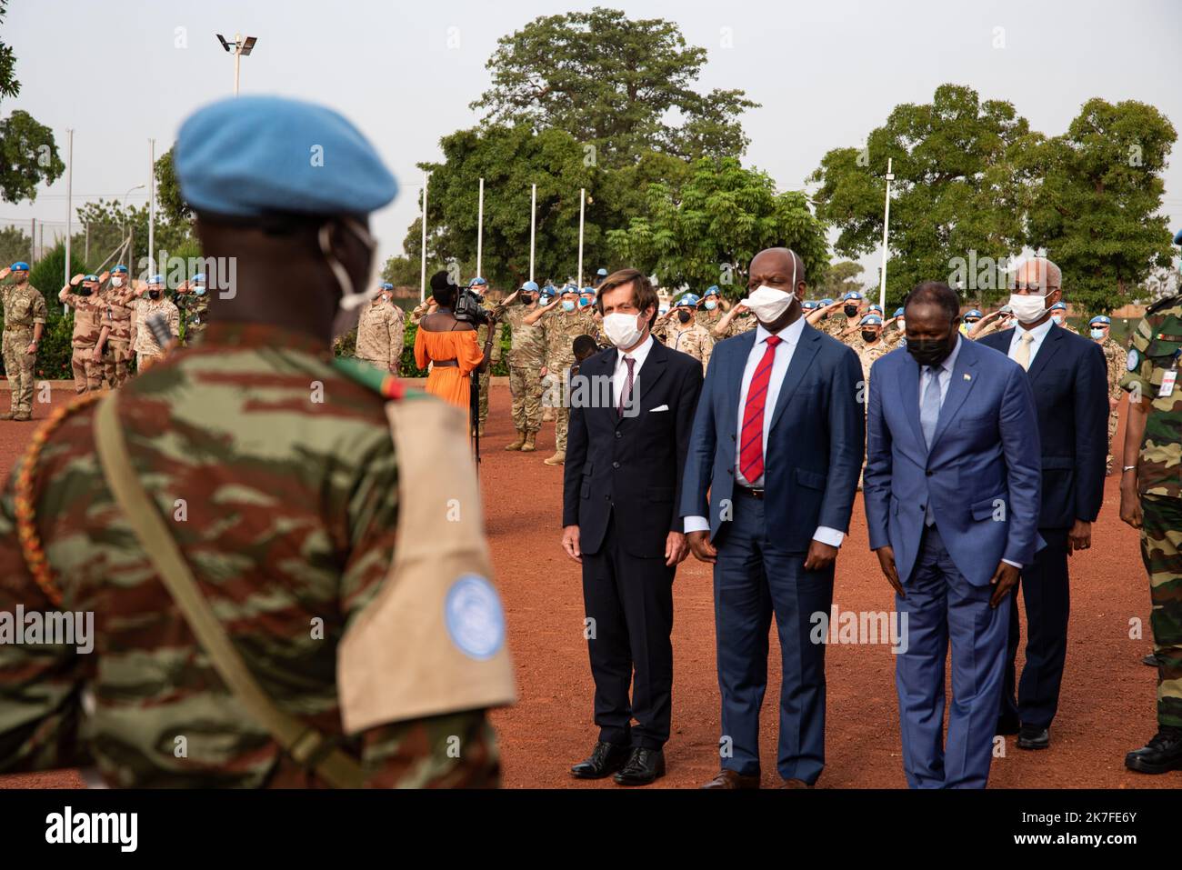 ©Nicolas Remene / le Pictorium/MAXPPP - Ceremonie organisation organisation ce dimanche 24 ottobre 2021 au quartier General de la MINUSMA a Bamako au Mali en memoire des casques bleus tombes pour la paix au Mali. La ceremonie s'est tenue en presence d'une deleguation du Conseil de securite des Nations unies qui a rencontre les autorites de la Transition ces jours-ci. La Delegation, est co-dirigee par l'Ambassadeur du Niger aupres des Nations Unies, Abdou Abarry, figlio omologo francais Nicolas de Riviere, et l' ambasciatore keniota, Martin Kimani, dont le paga assicurare la Foto Stock