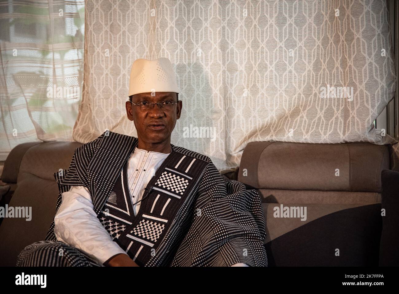 ©Nicolas Remene / le Pictorium/MAXPPP - Intervista du Premier Ministre malien Choguel Kokalla Maiga dans une dependance de sa residence officielle a Bamako au Mali, le 16 ottobre 2021. Foto Stock