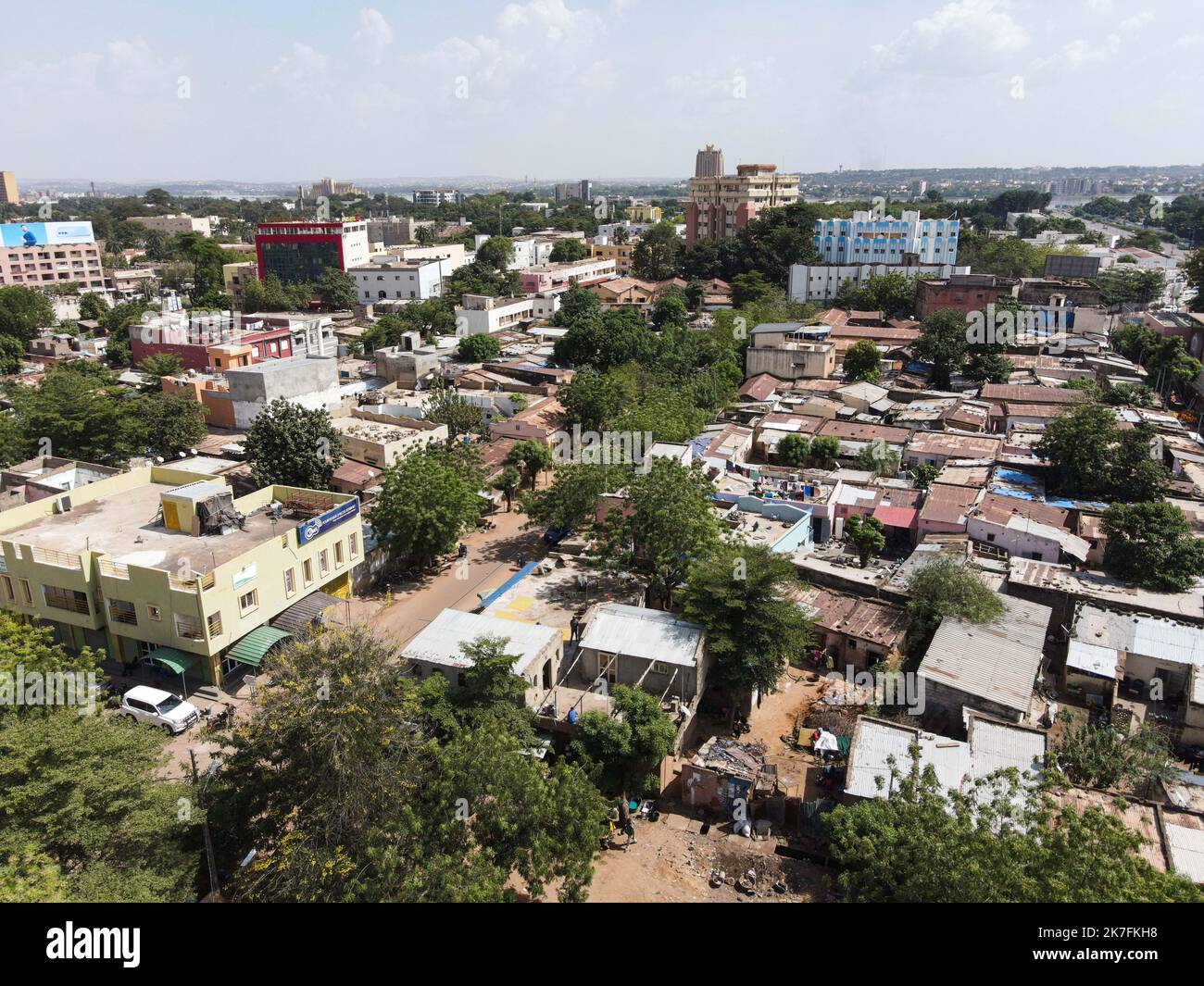 ©Nicolas Remene / le Pictorium/MAXPPP - Vue eyrienne de l'urbanization d'un quartier de Bamako au Mali le 3 novembre 2021. Foto Stock