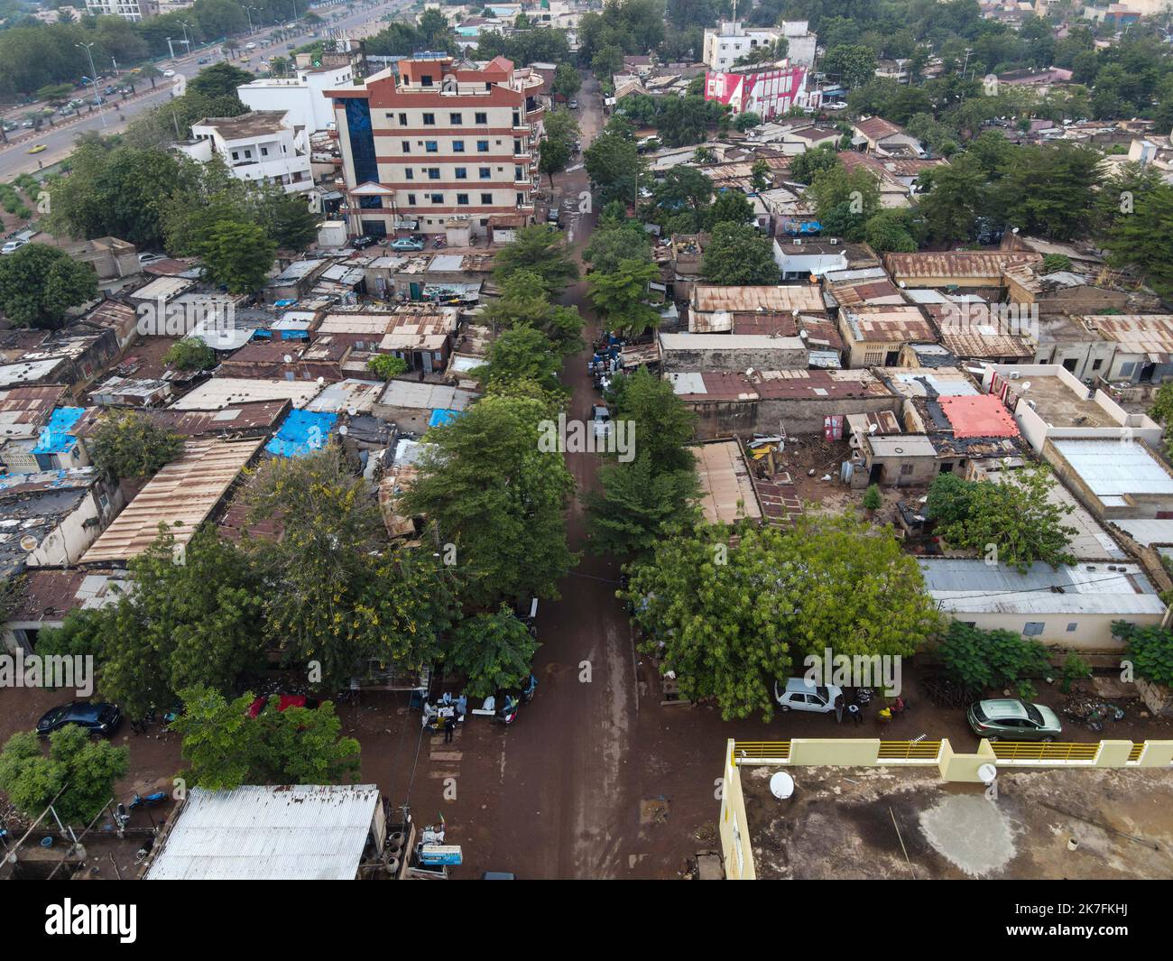 ©Nicolas Remene / le Pictorium/MAXPPP - Vue eyrienne de l'urbanization d'un quartier de Bamako au Mali le 23 ottobre 2021. Foto Stock