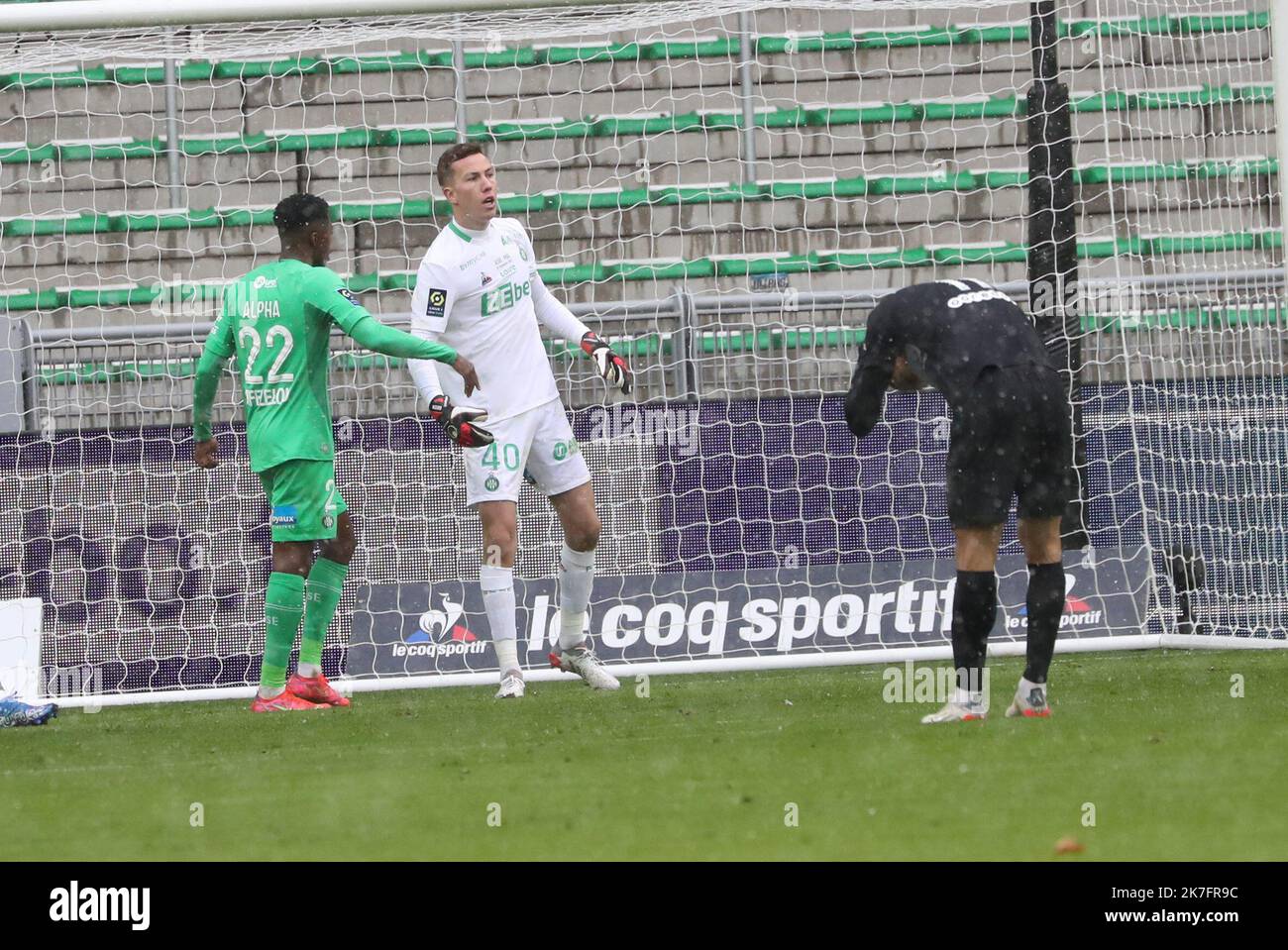 Thierry Larret / MAXPPP. Football Ligue 1 Uber mangia. Associazione Sportive de Saint-Etienne vs Parigi Saint Germain. Le 28 novembre 2021, Stade Geoffroy-Guichard, Saint-Etienne (42). ETIENNE VERDE (ASSE) Foto Stock