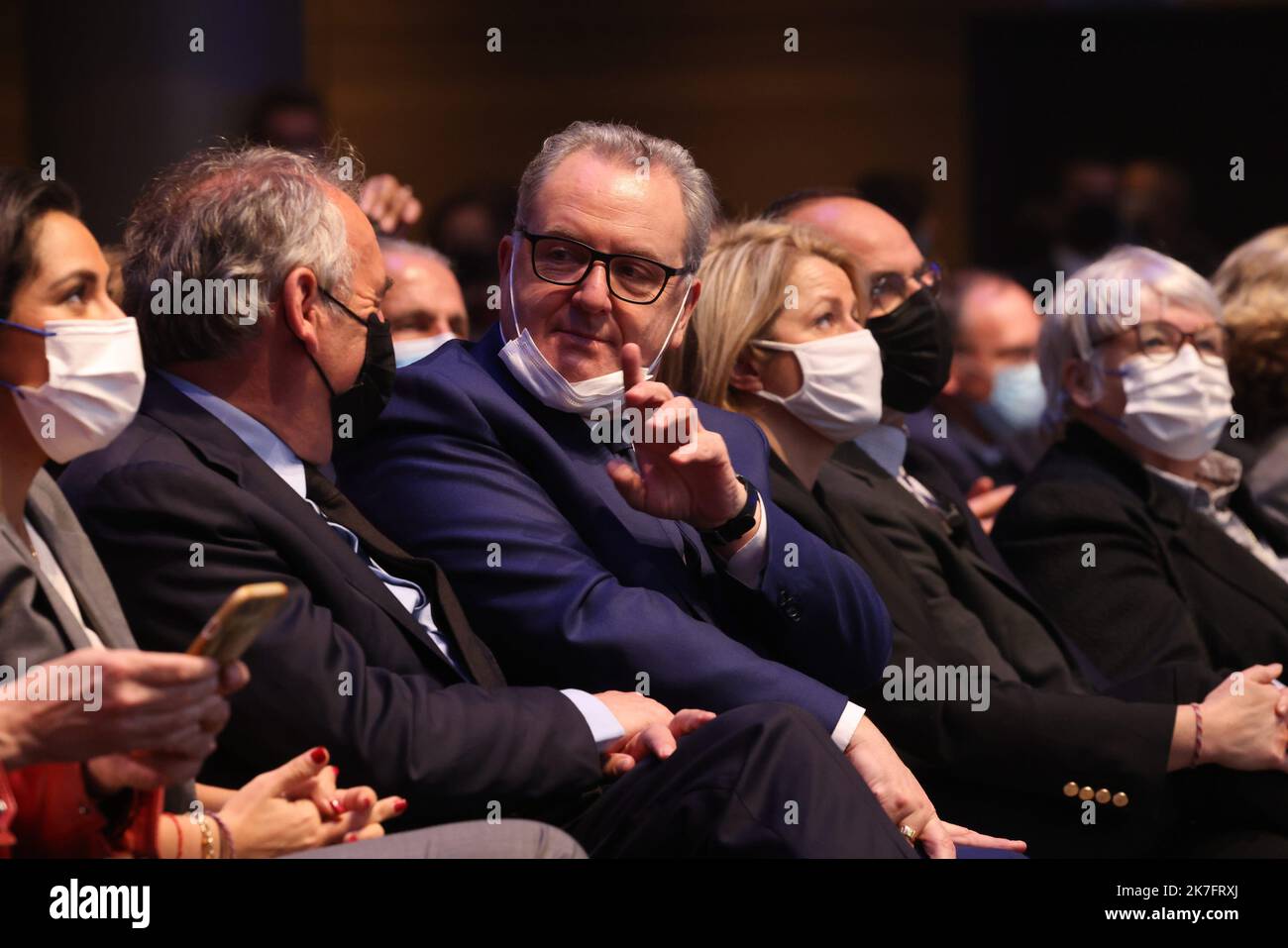 ©PHOTOPQR/LE PARISIEN/Olivier Lejeune ; Paris ; 29/11/2021 ; «Ensemble citoyens !» : La majorité lancera sa «maison commune» Les responsables de LREM et des partis alliés ont prévu de se réunir lors d'un meeting à la Maison de la Mutualité, pour mettre en scène leur union en attendente la candidature d'EmmanuelMacron Richard Ferrand Parigi, francia, nov 29th 2021. LREM politica durante un incontro per sopprimere la domanda non dichiarata di EmmanuelMacron per le elezioni presidenziali Foto Stock