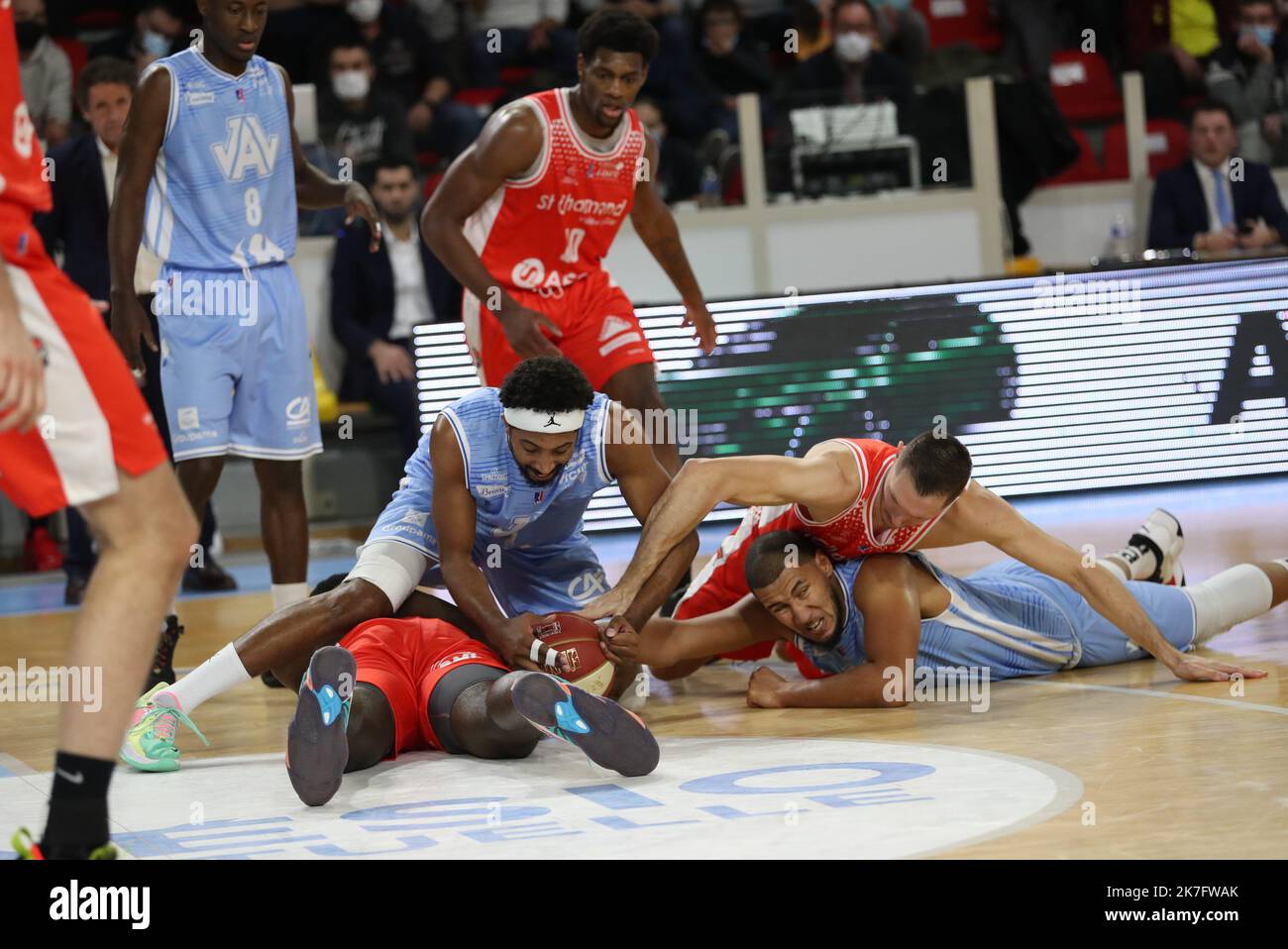 Thierry Larret/Maxppp. Vichy Clermont vs Saint-Chamond. Le 3 dicembre, Salle Pierre Coulon, Vichy (03). Foto Stock