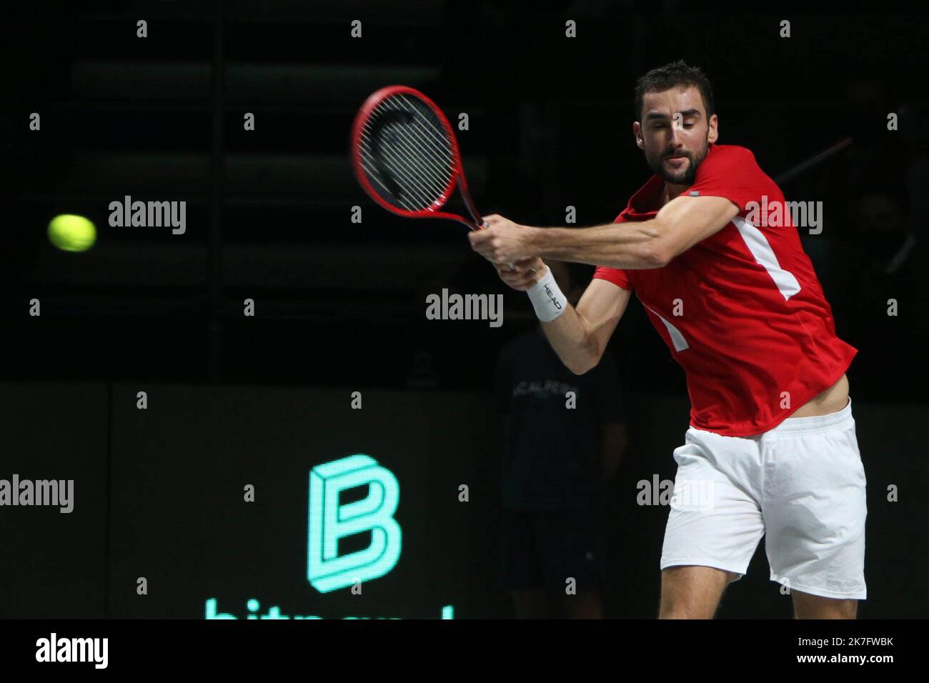 ©Laurent Lairys/MAXPPP - Marin Cilic di Croazia durante la finale trimestrale della Coppa Davis 2021, evento di tennis il December3, 2021 all'Arena di Madrid a Madrid, Spagna - Foto Laurent Lairys /MAXPPP Foto Stock