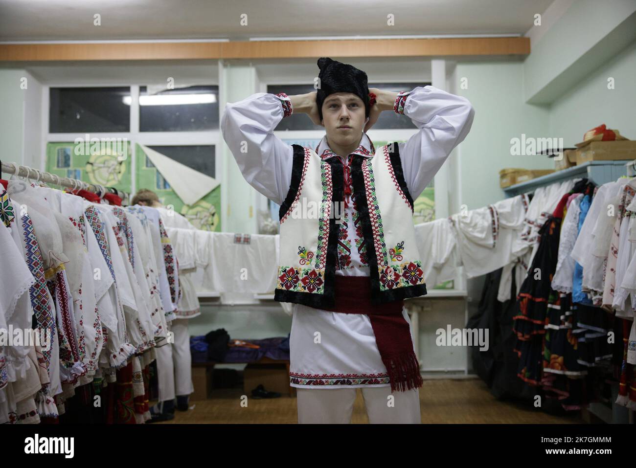 ©PHOTOPQR/LE PARISIEN/Olivier Arandel ; Tiraspol ; 18/11/2021 ; Tiraspol, Transnistrie République moldave du Dniestr Jeudi 18 novembre 2021 Groupe de danse Folklorique Viorika dirigé par le chorégraphe Igor ciobanu - Nov 2021. Transnistria, Repubblica moldavia di Dniester Foto Stock