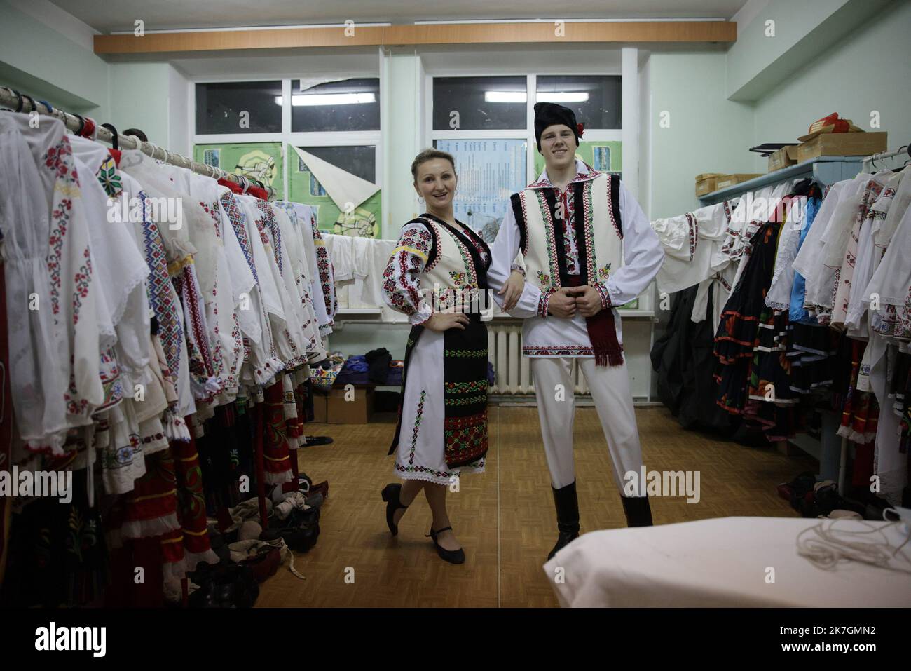 ©PHOTOPQR/LE PARISIEN/Olivier Arandel ; Tiraspol ; 18/11/2021 ; Tiraspol, Transnistrie République moldave du Dniestr Jeudi 18 novembre 2021 Groupe de danse Folklorique Viorika dirigé par le chorégraphe Igor ciobanu - Nov 2021. Transnistria, Repubblica moldavia di Dniester Foto Stock